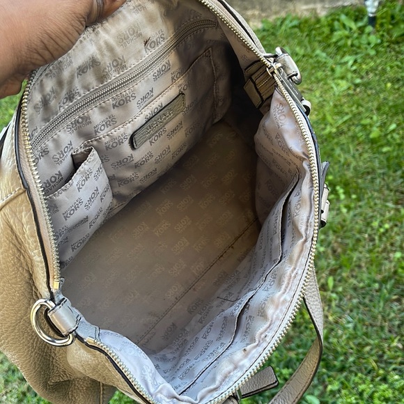 Michael Michael Kors please check all picture of condition - Picture 12 of 16